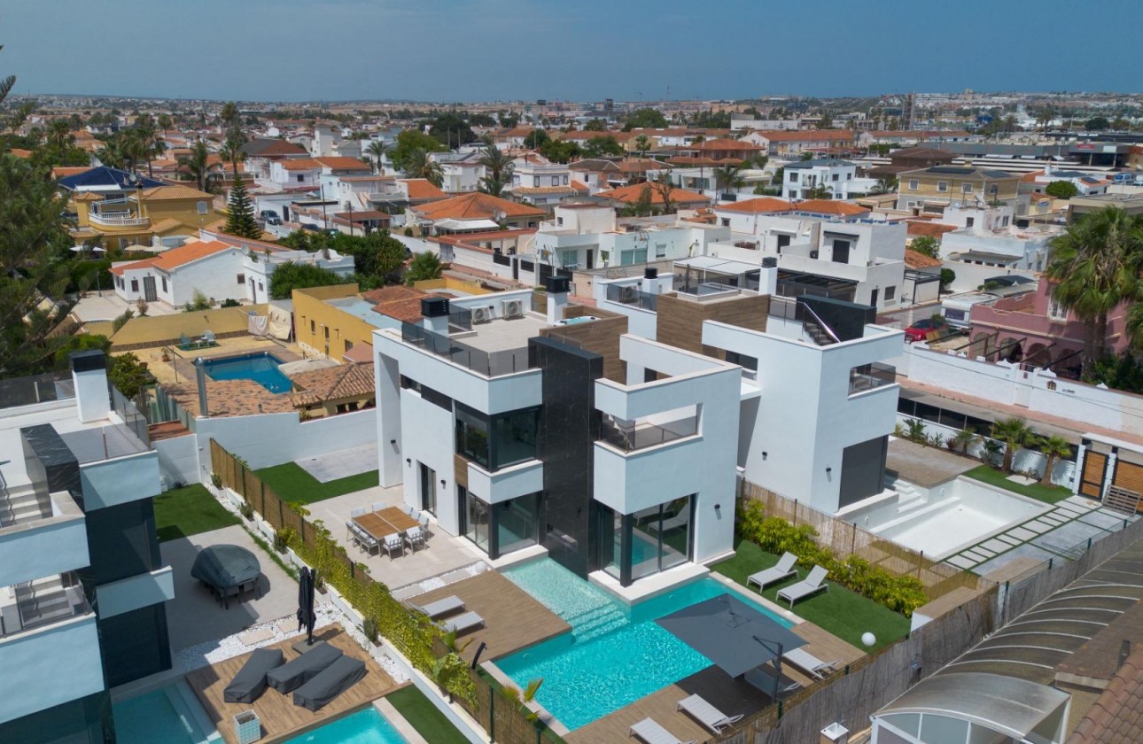 Videresalg - Detached Villa - Torrevieja - Torreta Florida