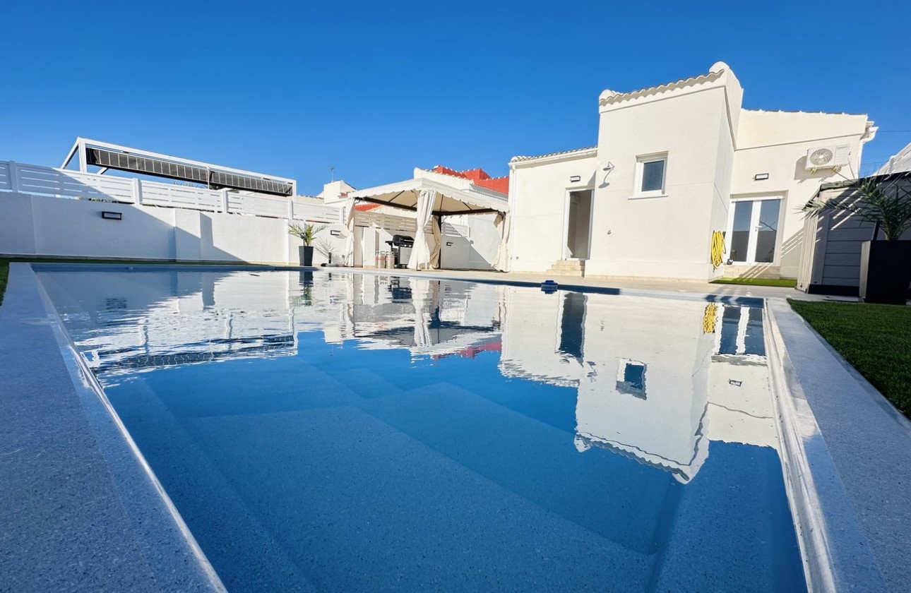 Videresalg - Detached Villa - Torrevieja