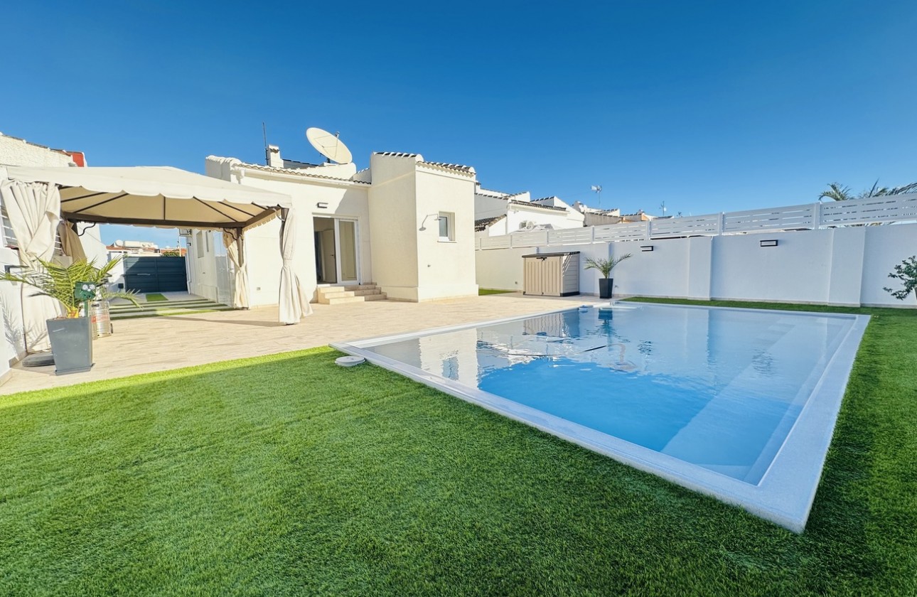 Videresalg - Detached Villa - Torrevieja