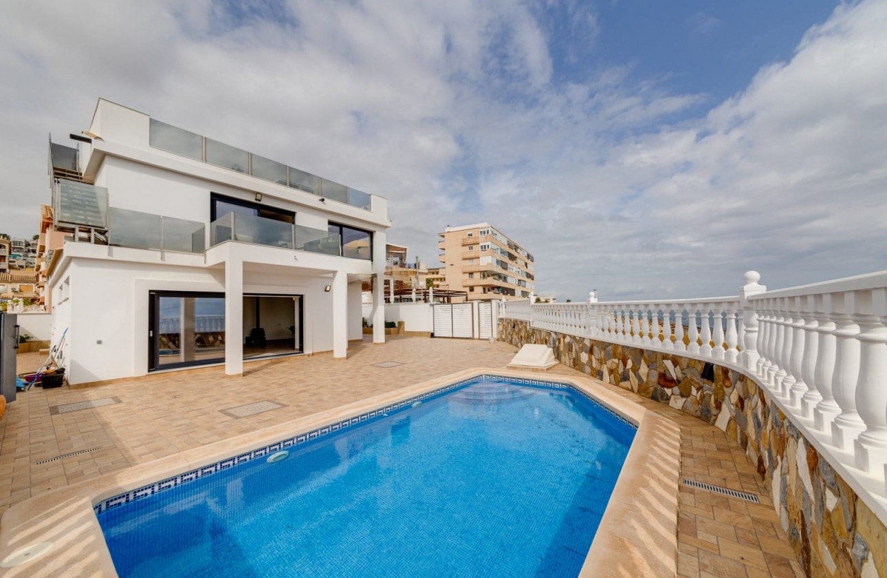 Videresalg - Detached Villa - Torrevieja