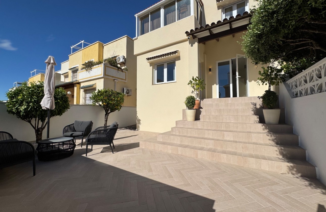 Videresalg - House - Orihuela Costa - La Zenia