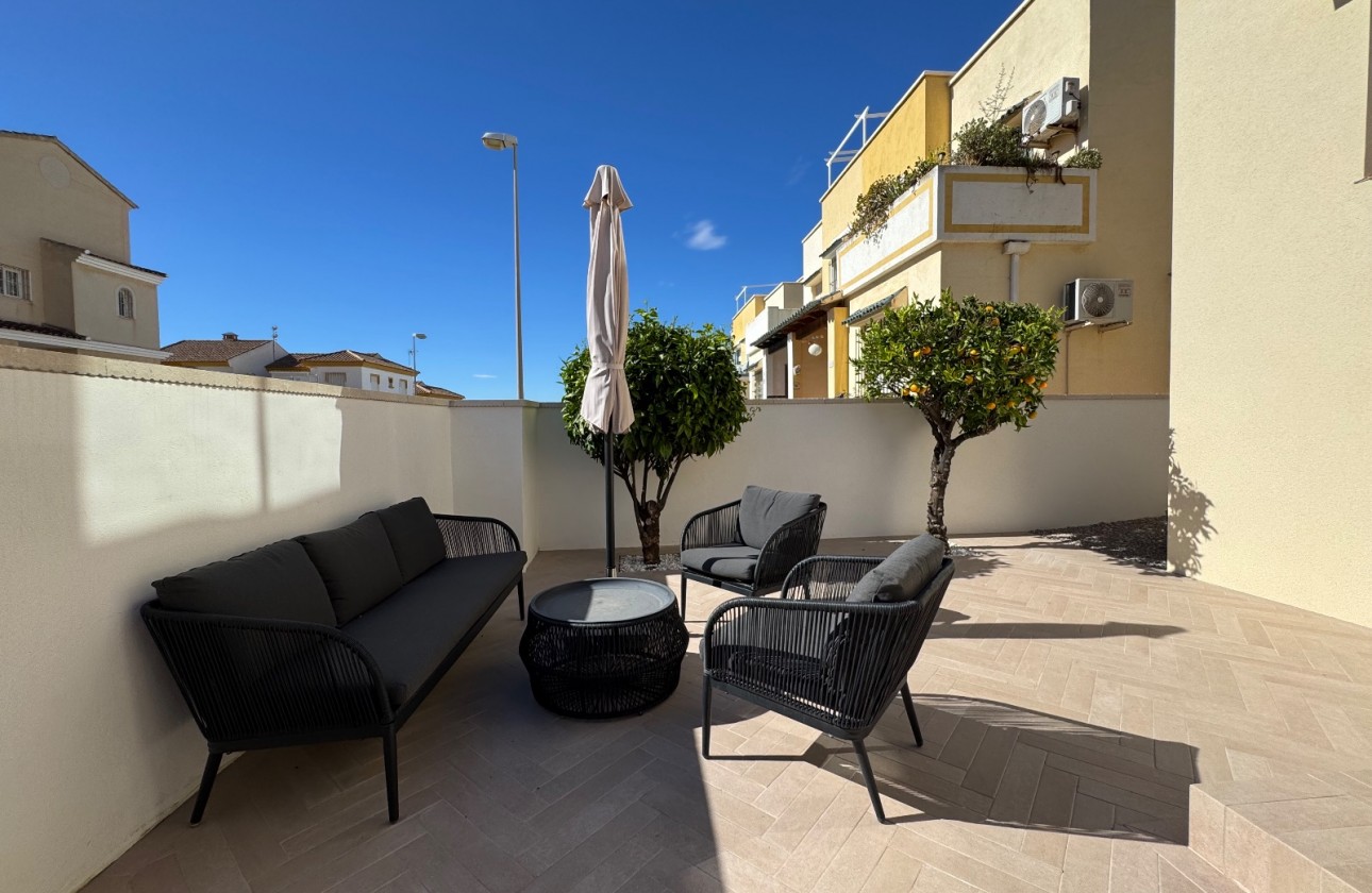 Videresalg - House - Orihuela Costa - La Zenia
