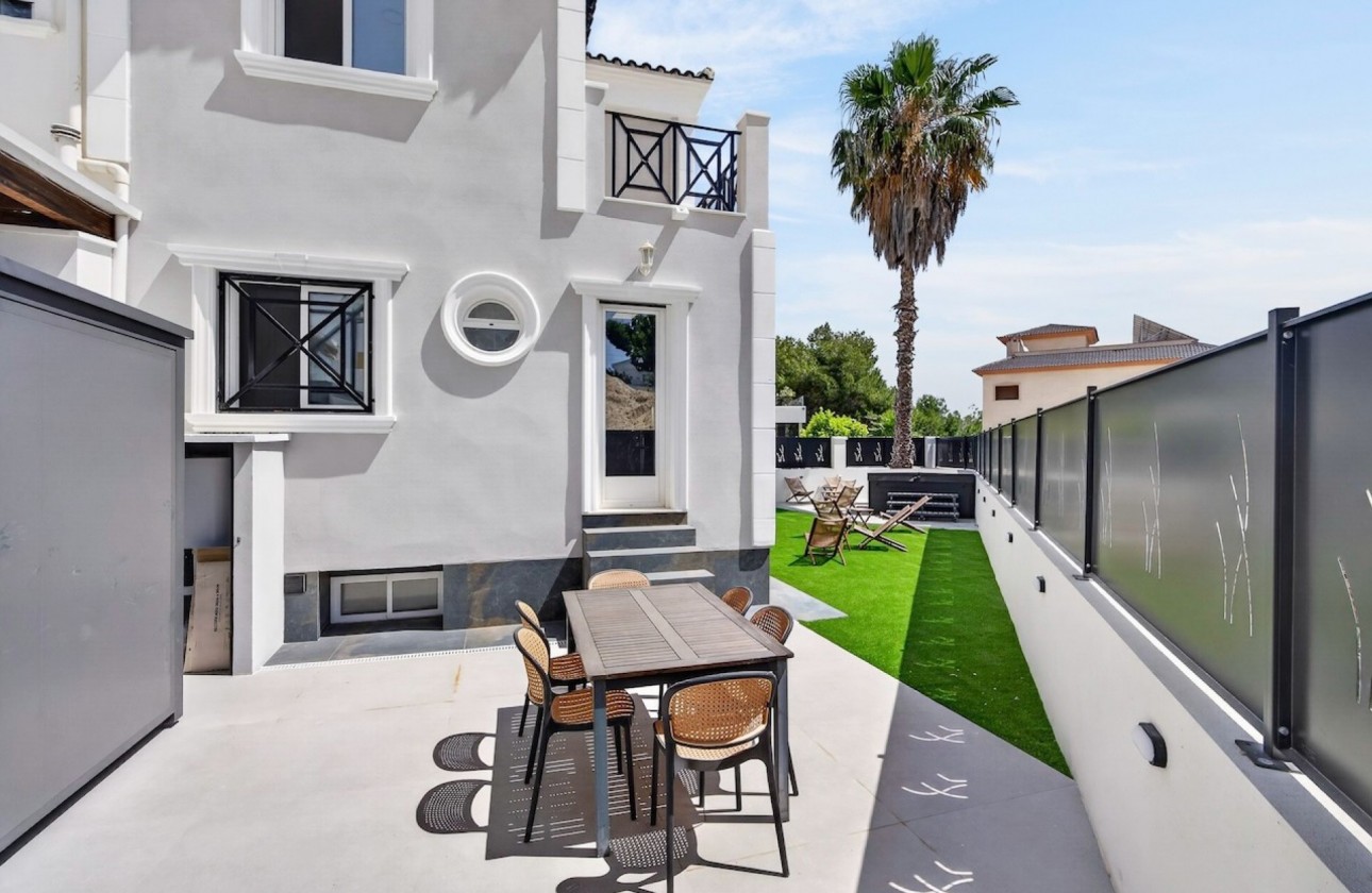 Videresalg - House - Orihuela Costa - Villamartín