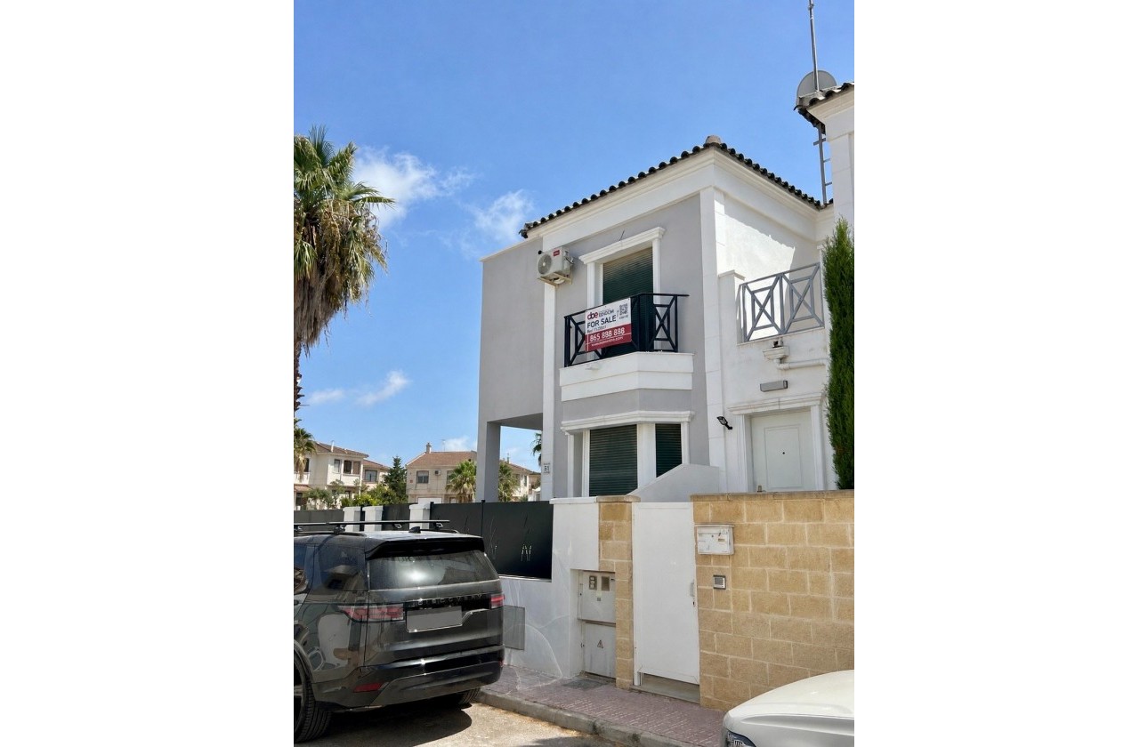 Videresalg - House - Orihuela Costa - Villamartín