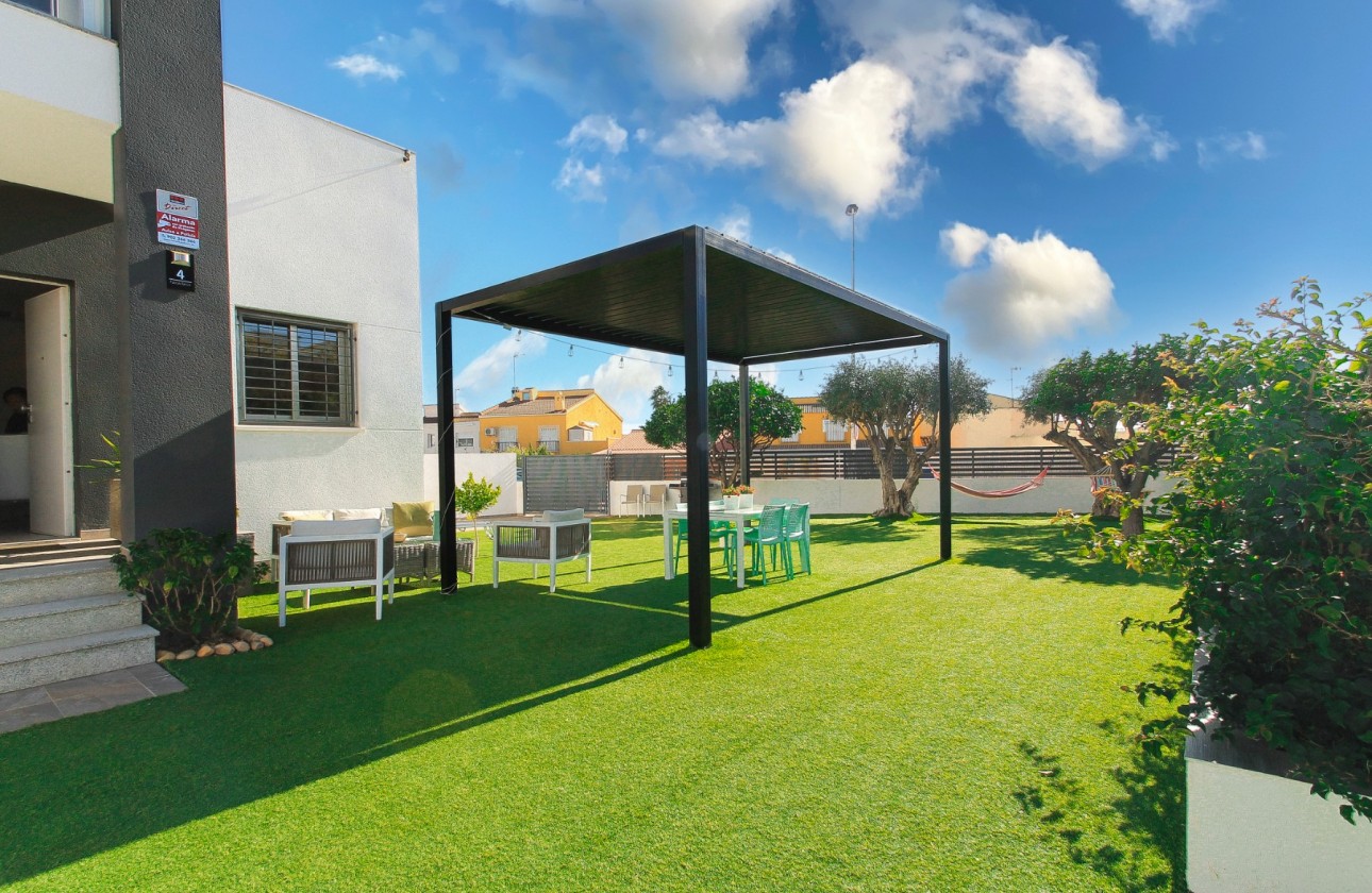 Videresalg - Rekkehus - Torrevieja - Nueva Torrevieja - Aguas Nuevas