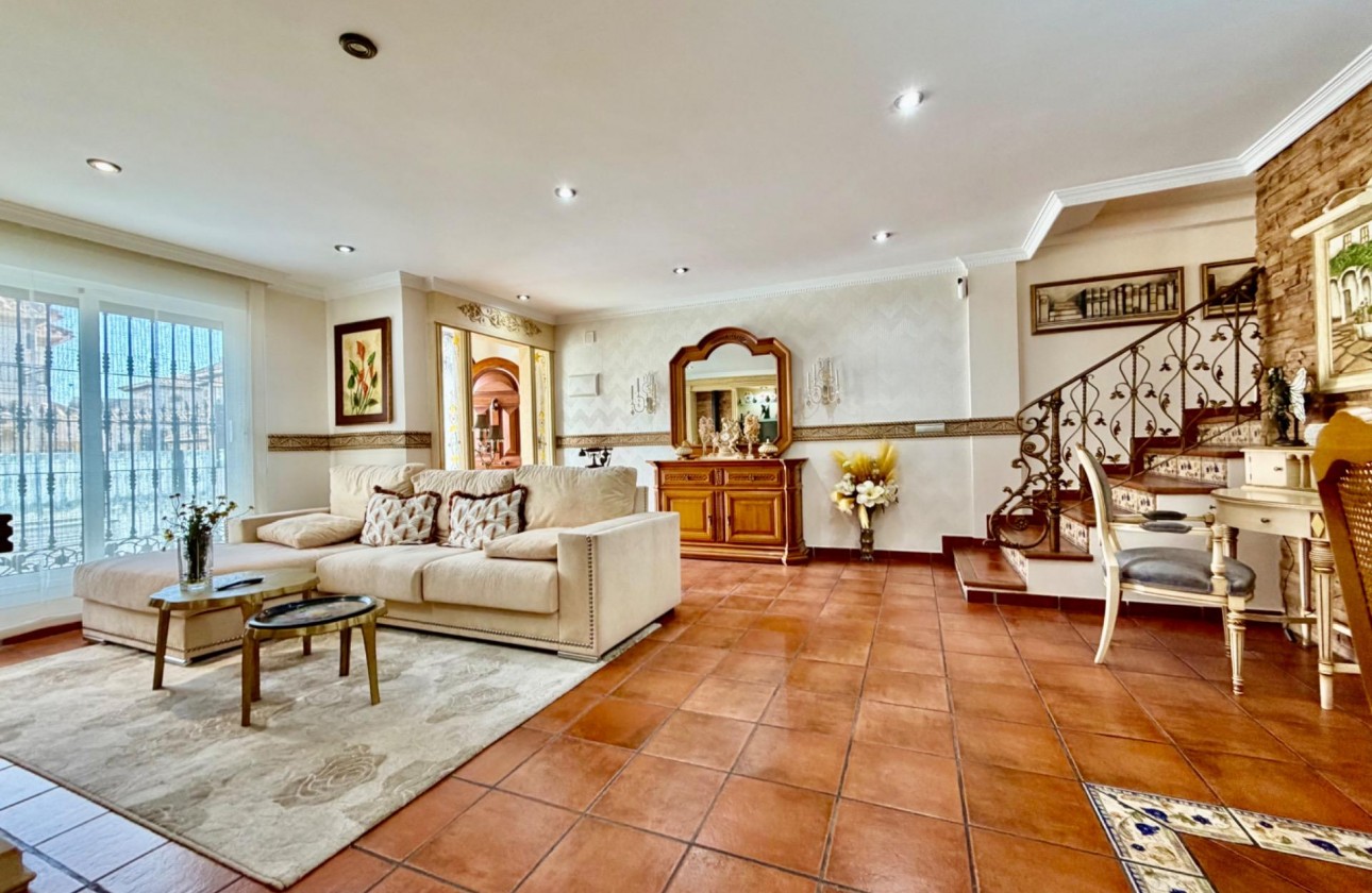 Videresalg - Semi Detached Villa - Orihuela Costa - La Zenia