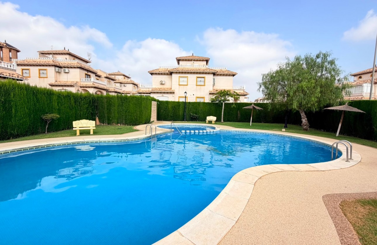 Videresalg - Semi Detached Villa - Orihuela Costa - Lomas de Cabo Roig