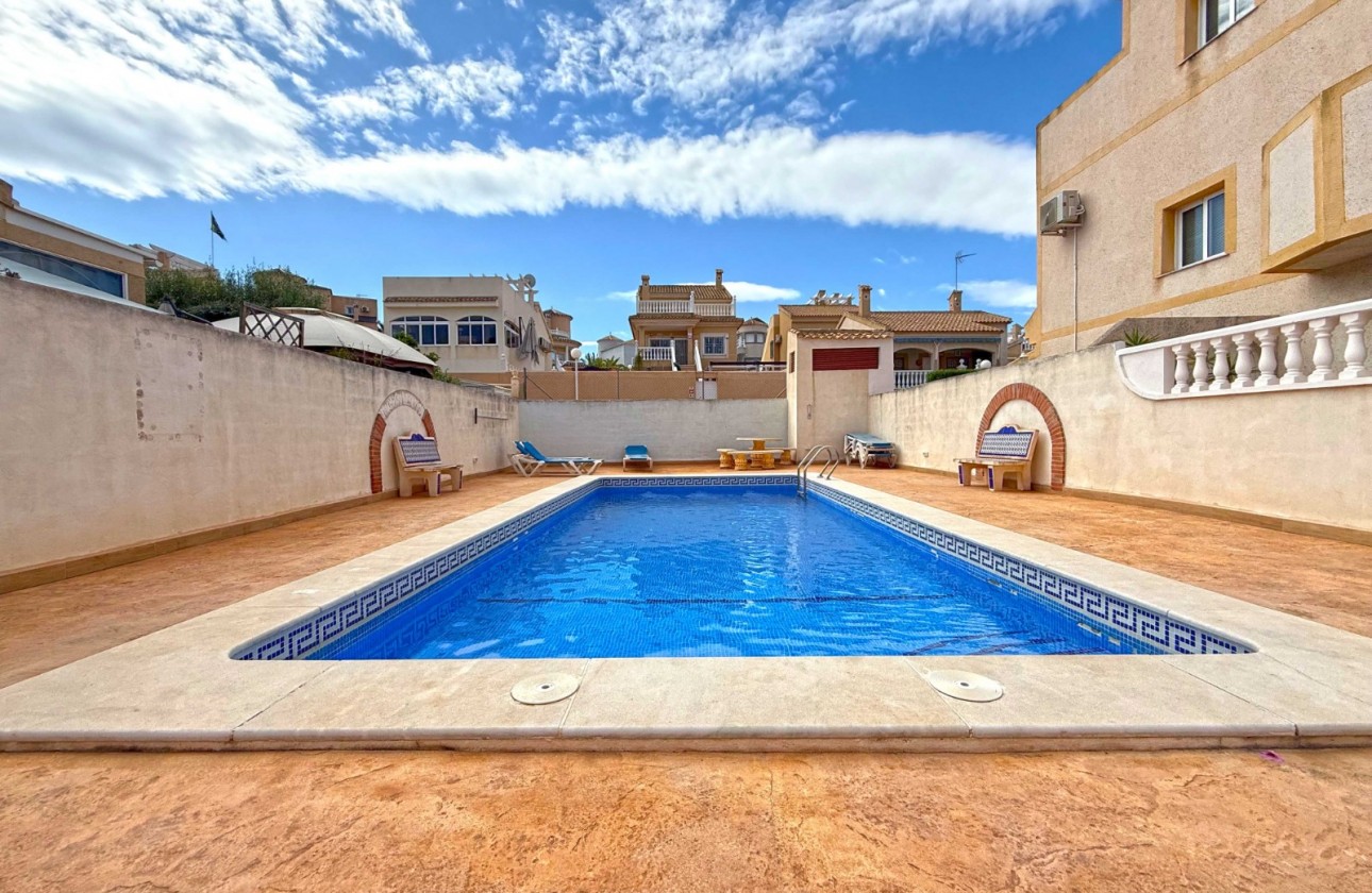 Videresalg - Semi Detached Villa - Orihuela Costa - Los Altos
