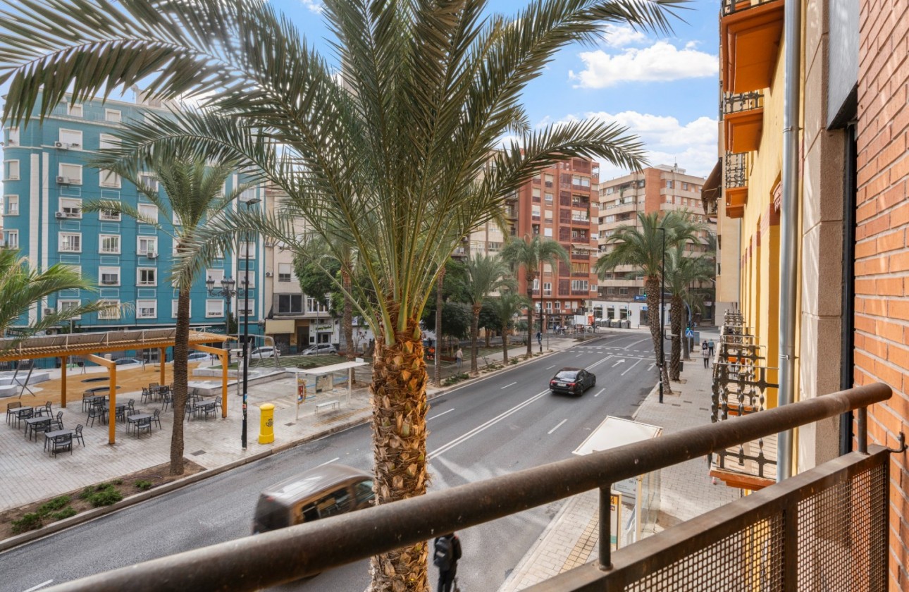 Wiederverkauf - Apartment - Alicante