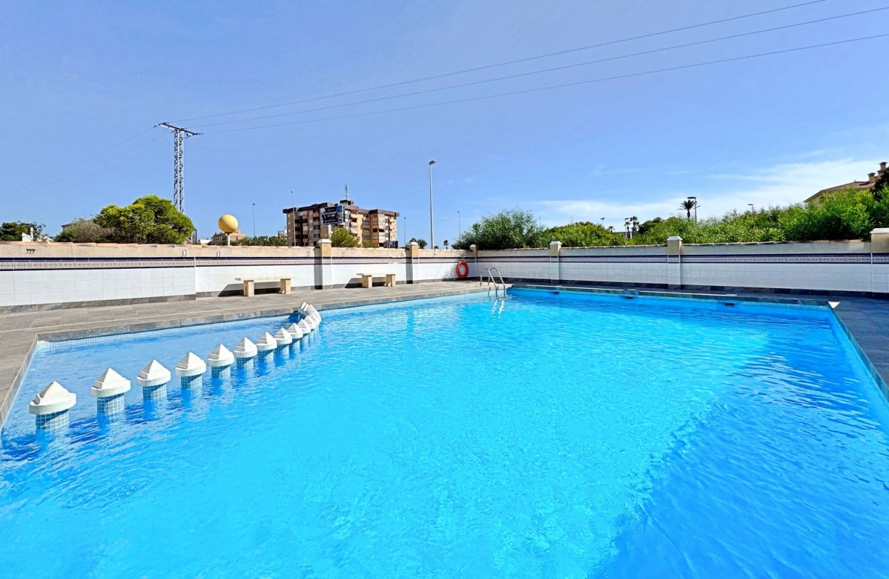 Wiederverkauf - Apartment - Orihuela Costa - La Zenia