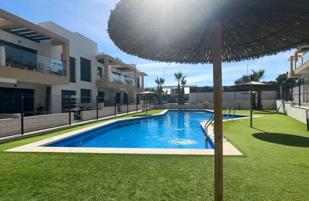 Wiederverkauf - Apartment - Orihuela Costa - Villamartín