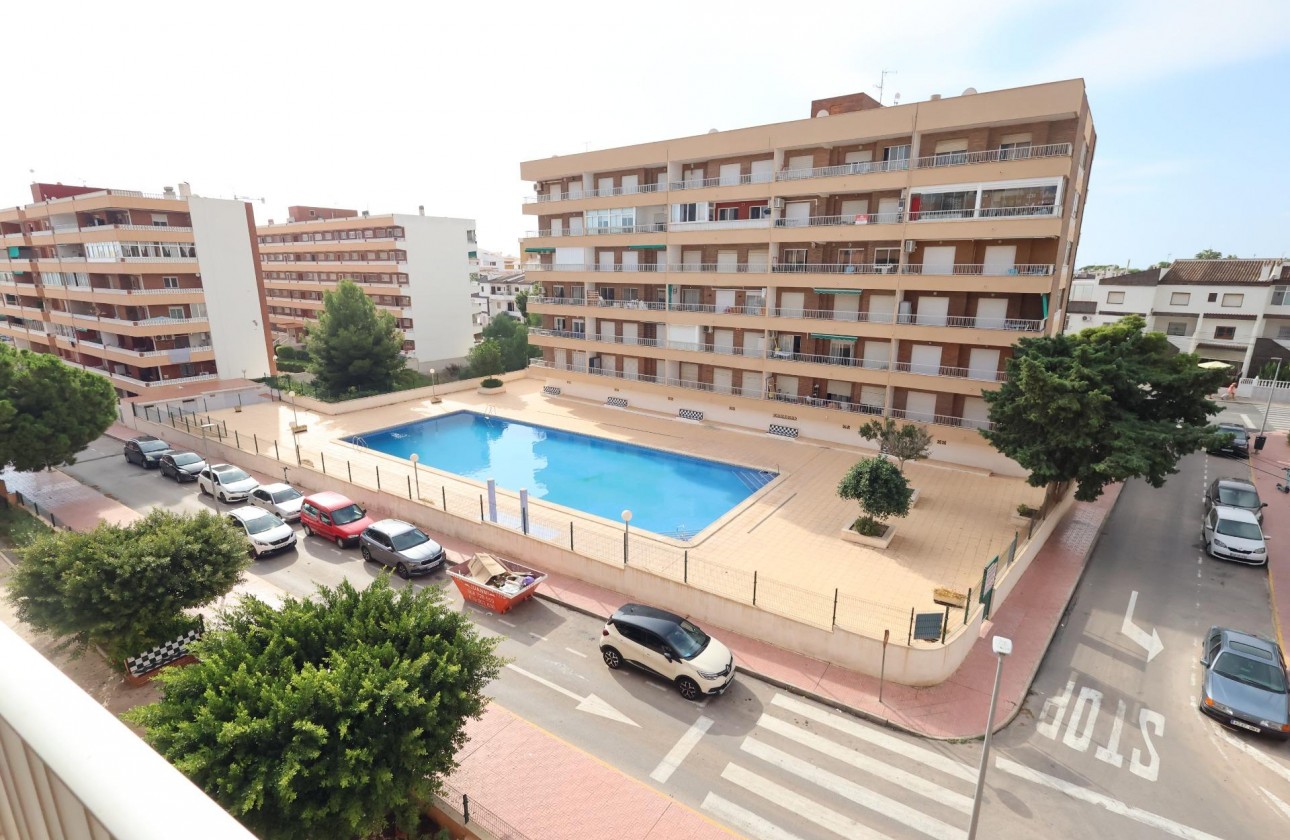 Wiederverkauf - Apartment - Torrevieja - Punta Prima