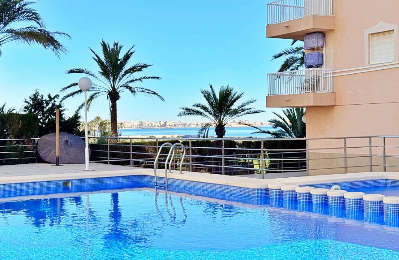 Wiederverkauf - Apartment - Torrevieja - Punta Prima