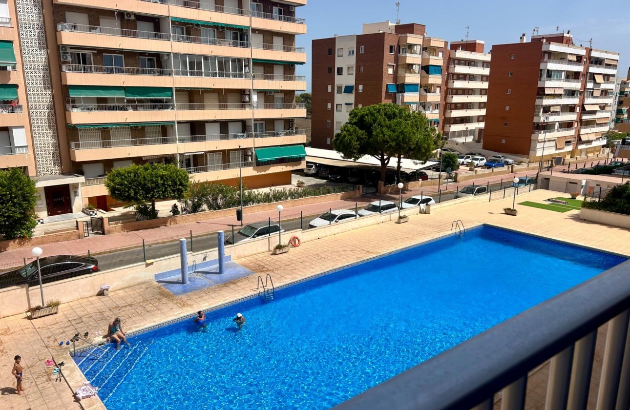 Wiederverkauf - Apartment - Torrevieja - Punta Prima