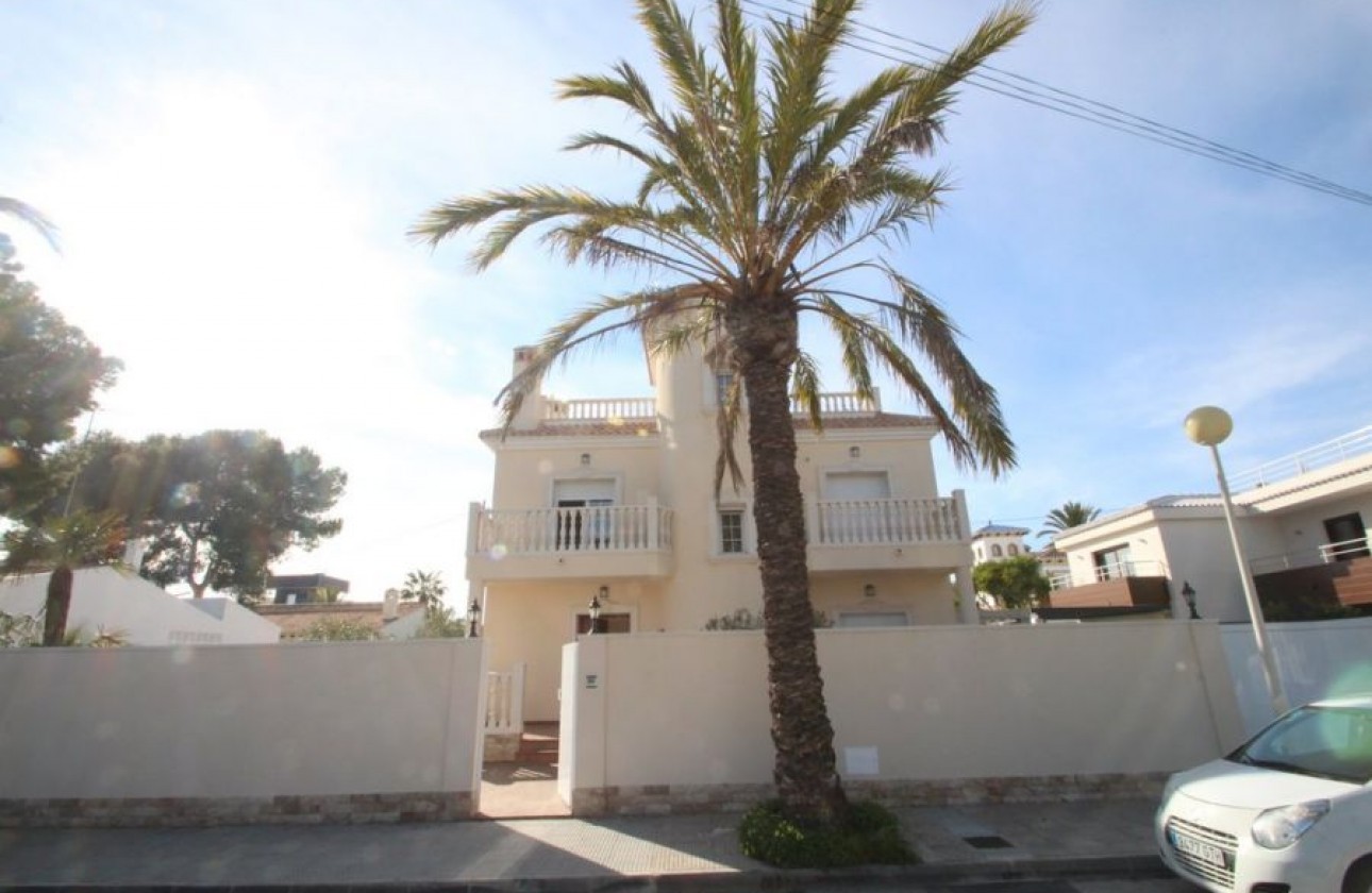 Wiederverkauf - Detached Villa - Orihuela Costa - Cabo Roig