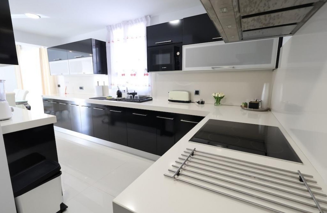 Wiederverkauf - Detached Villa - Orihuela Costa - Cabo Roig