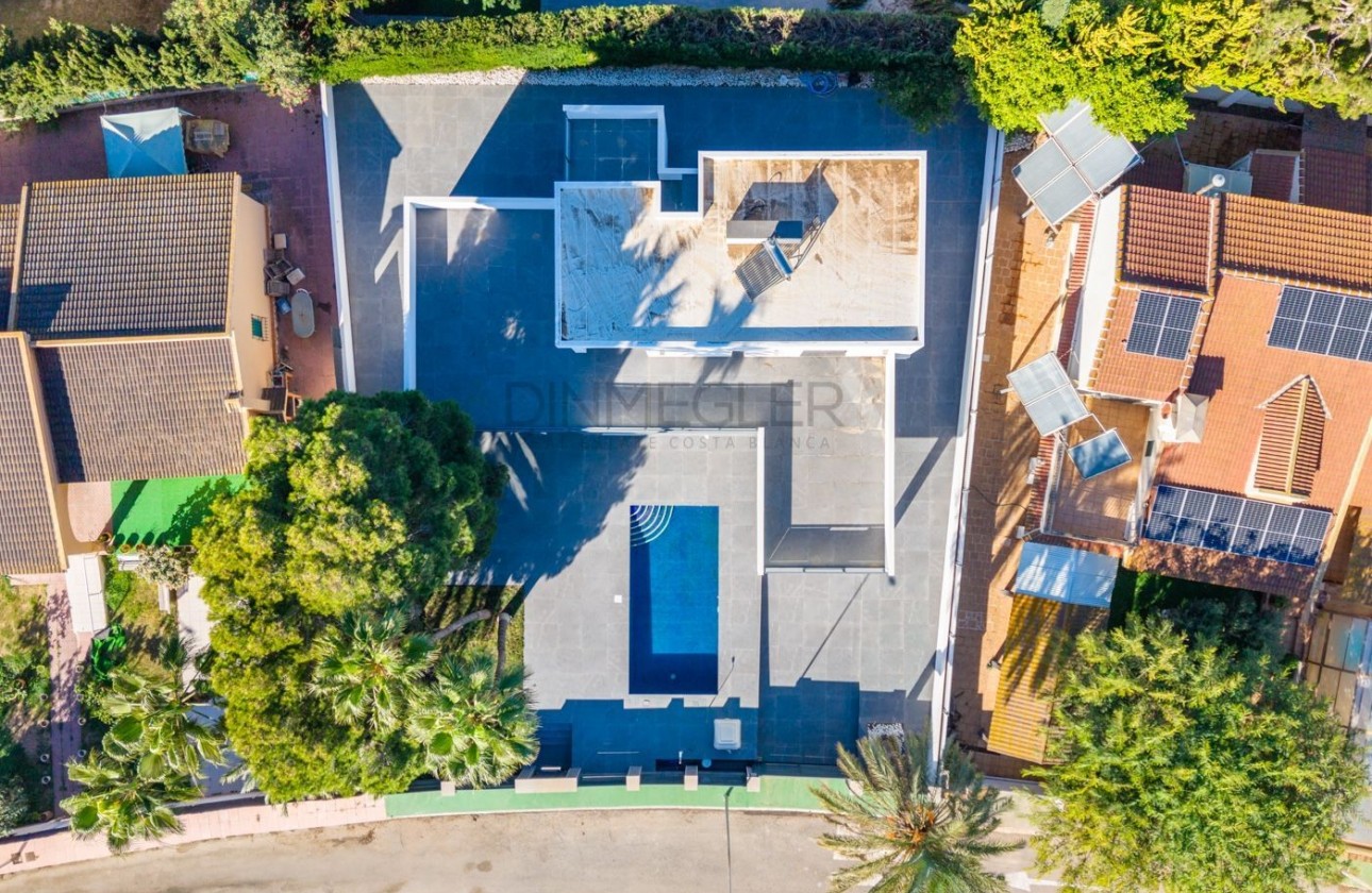 Wiederverkauf - Detached Villa - Orihuela Costa - Campoamor