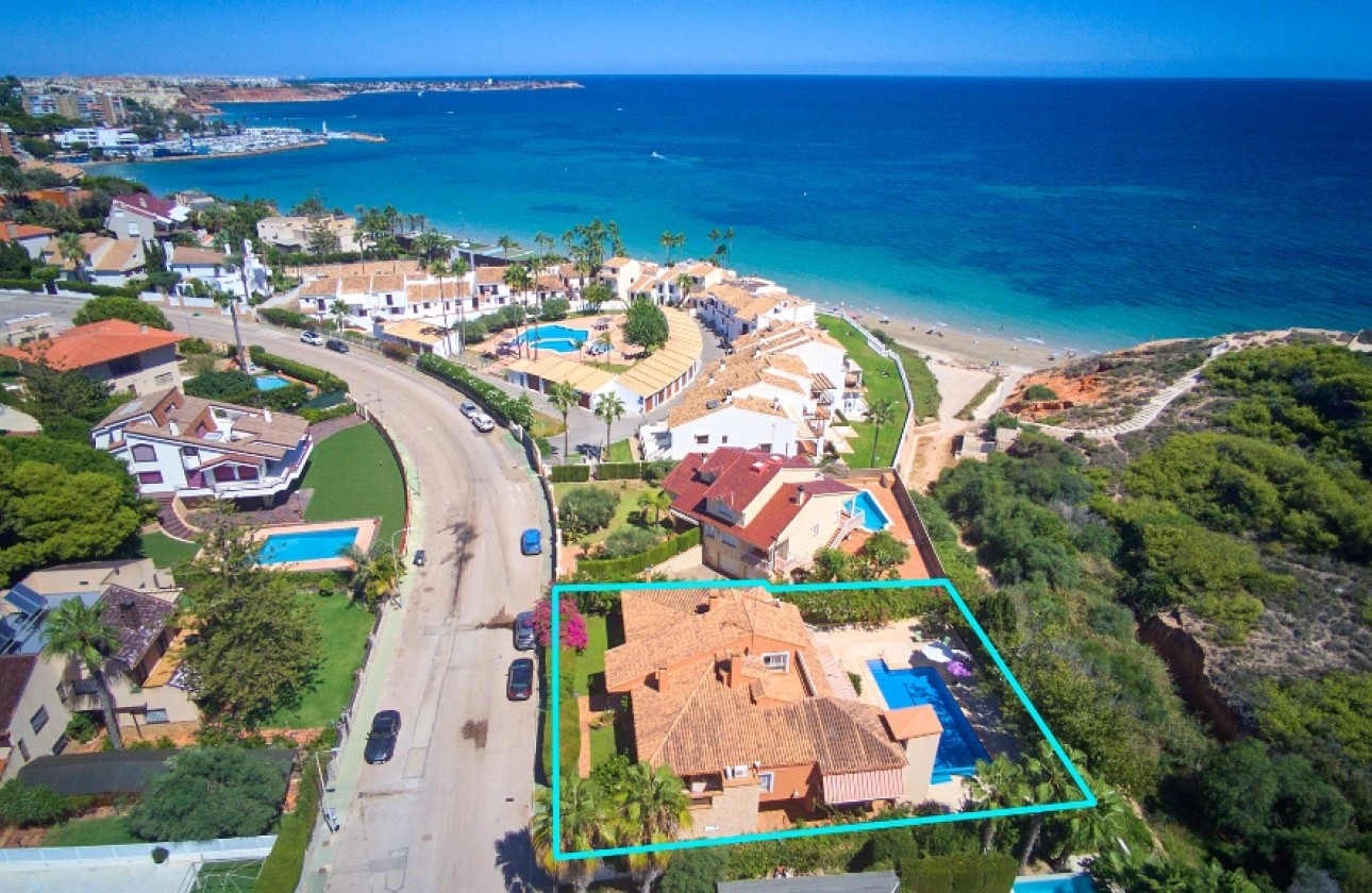 Wiederverkauf - Detached Villa - Orihuela Costa - Campoamor