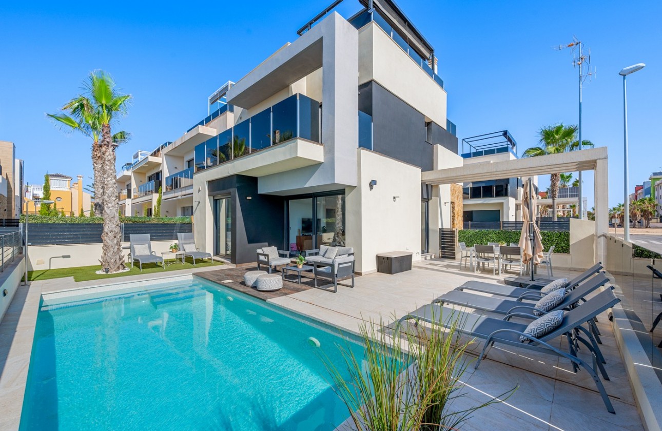 Wiederverkauf - Detached Villa - Orihuela Costa - Lomas de Cabo Roig