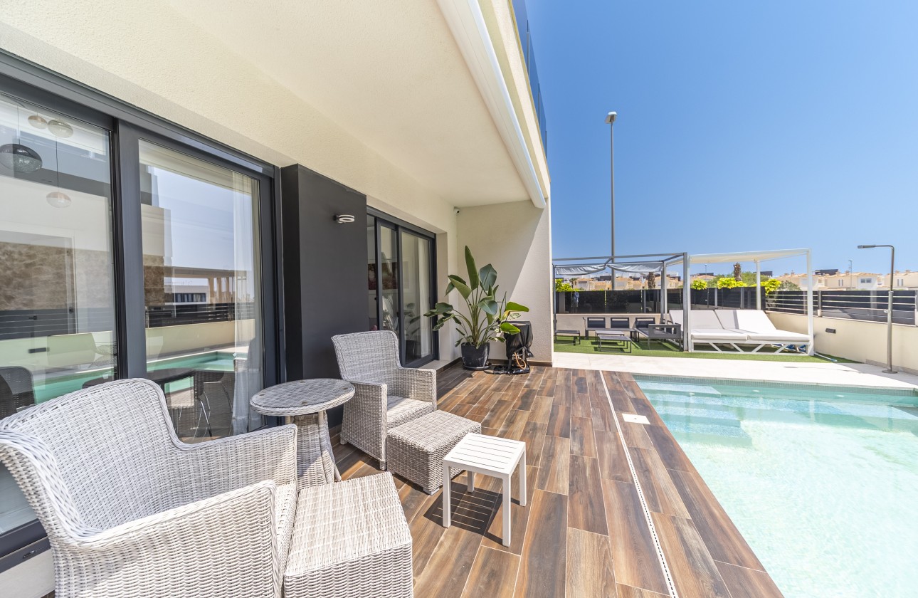 Wiederverkauf - Detached Villa - Orihuela Costa - Lomas de Cabo Roig