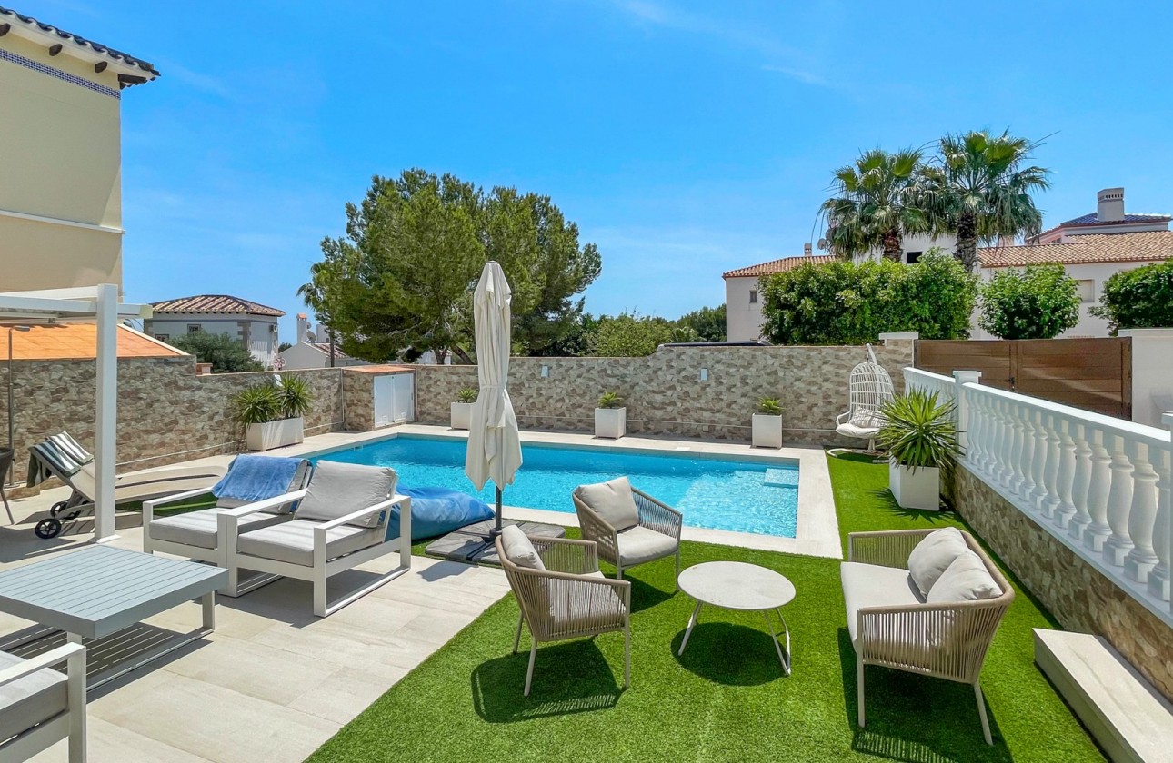 Wiederverkauf - Detached Villa - Orihuela Costa - Los Dolses