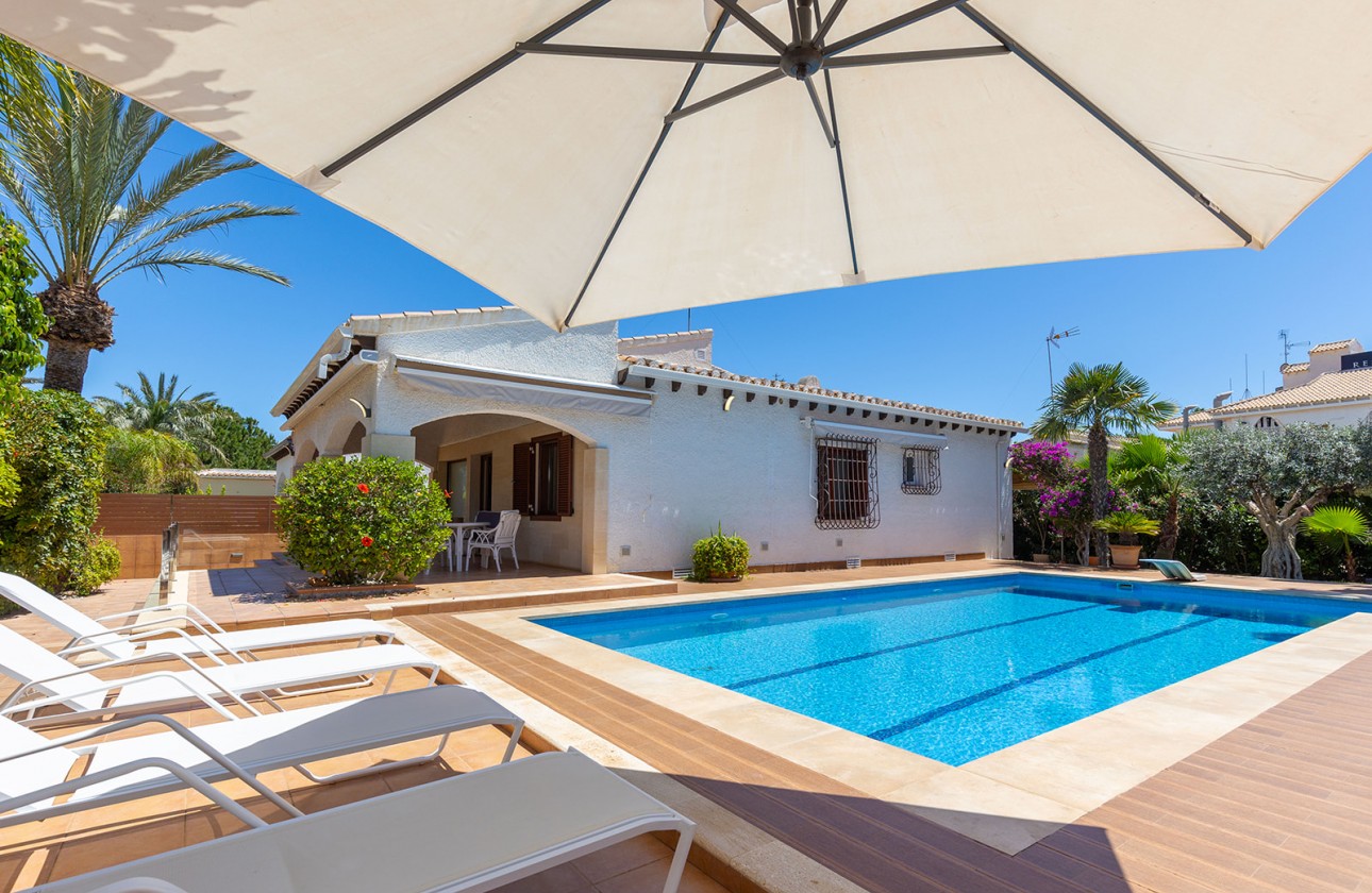 Wiederverkauf - Detached Villa - Orihuela Costa - Punta Prima