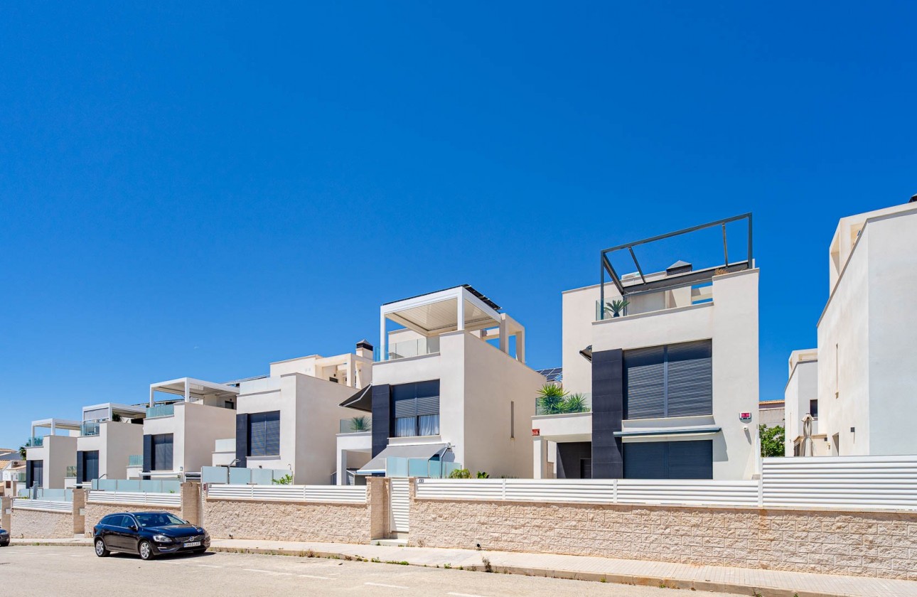 Wiederverkauf - Detached Villa - Orihuela Costa - Punta Prima