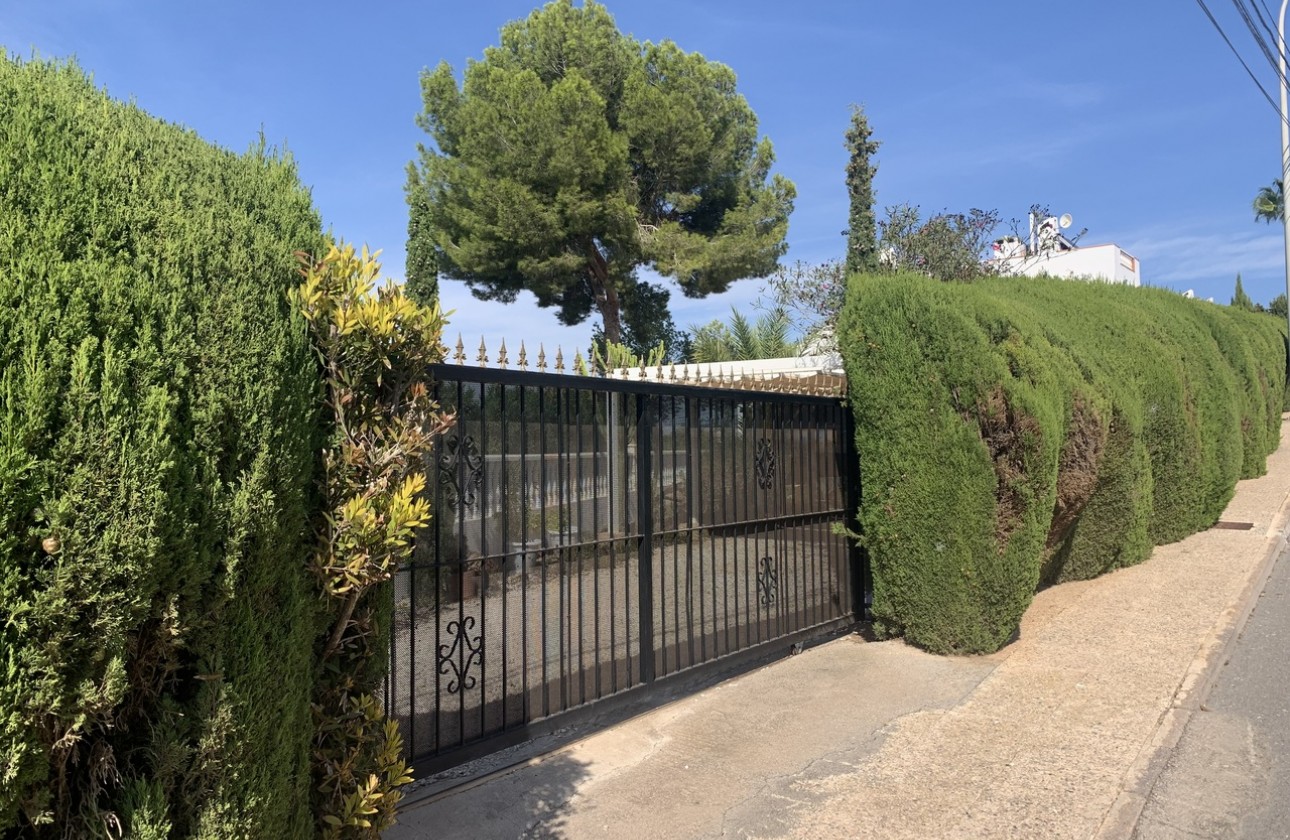 Wiederverkauf - Detached Villa - Orihuela Costa - Villamartín