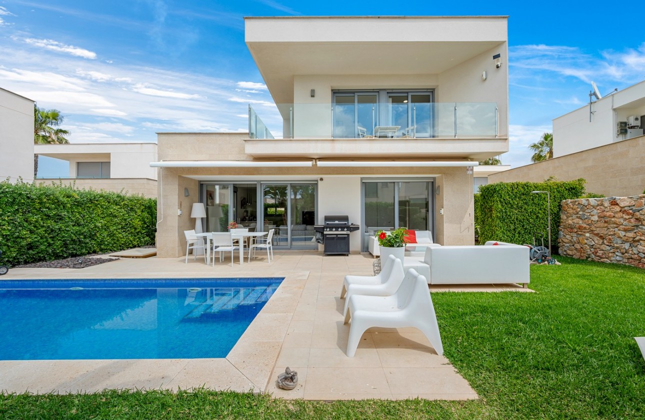 Wiederverkauf - Detached Villa - Orihuela Costa - Vistabella Golf