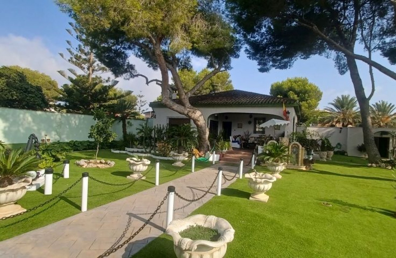 Wiederverkauf - Detached Villa - Orihuela Costa
