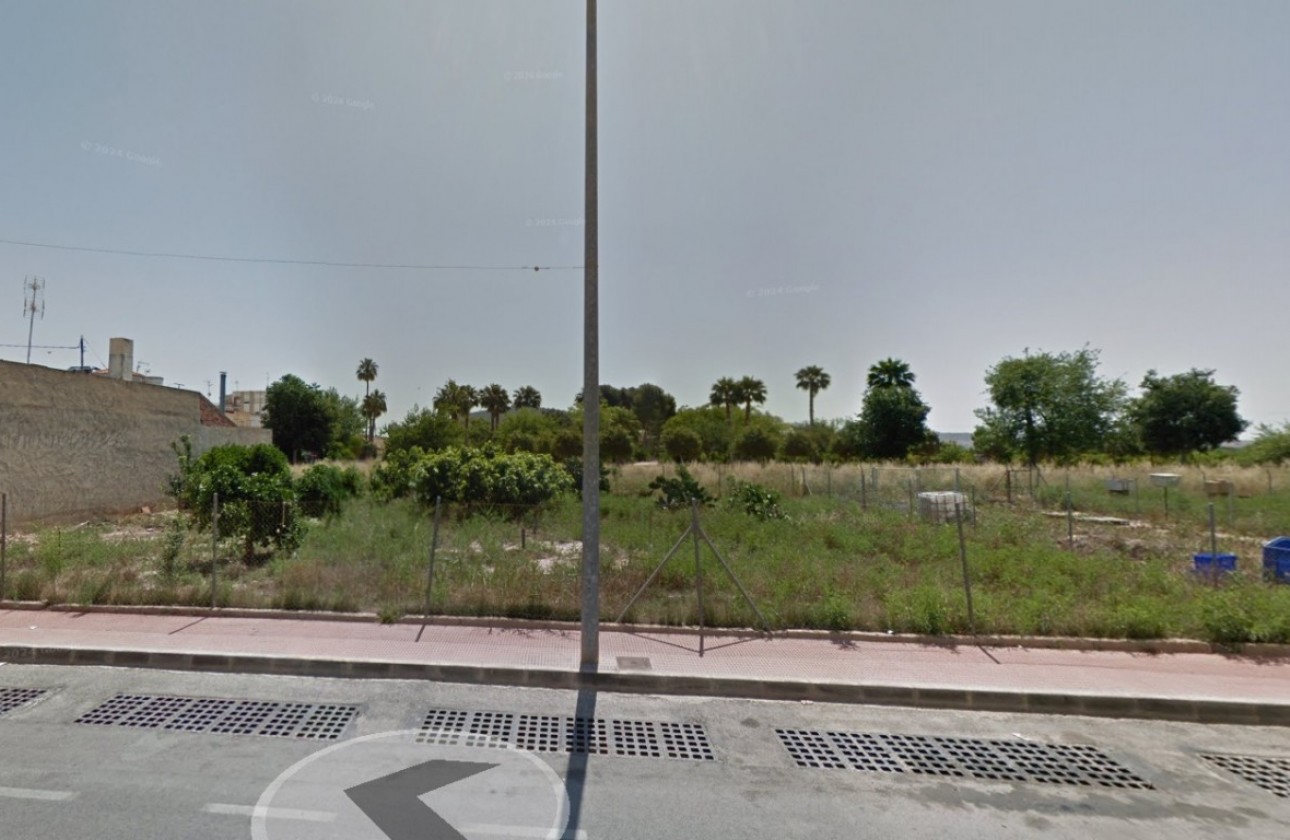 Wiederverkauf - Grundstück / Grundstück - Daya Nueva