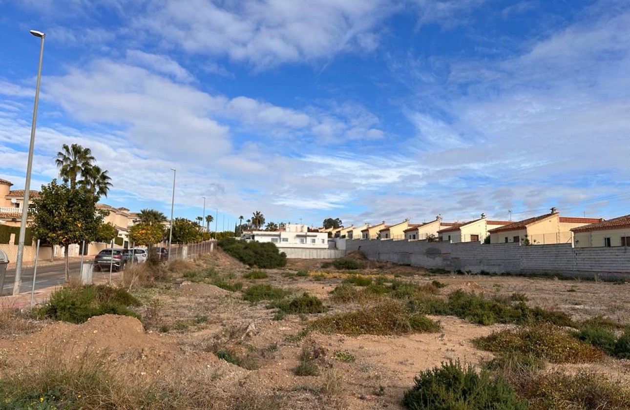 Wiederverkauf - Grundstück / Grundstück - La Marina - San Fulgencio