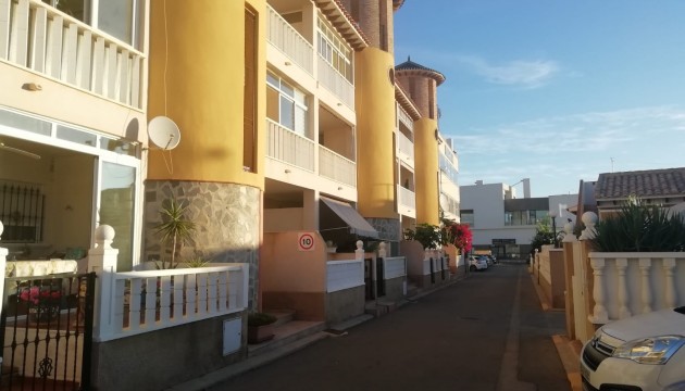 Wiederverkauf - Apartment - Orihuela Costa - La Zenia