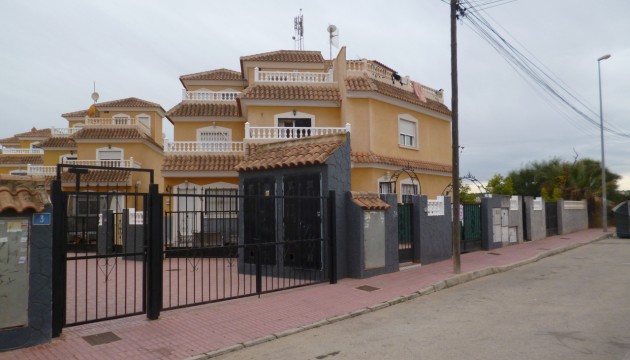 Resale - Semi Detached Villa - Orihuela Costa - Playa Flamenca
