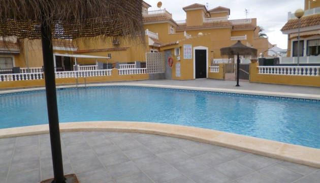 Resale - Semi Detached Villa - Orihuela Costa - Playa Flamenca