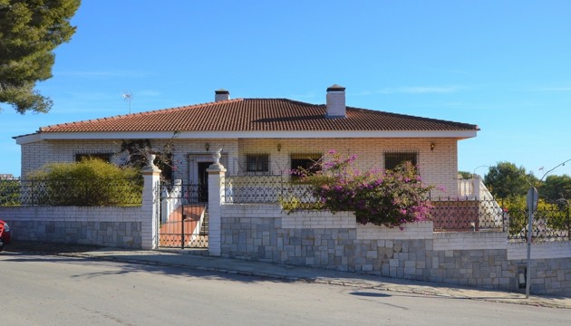Wiederverkauf - Detached Villa - Orihuela Costa - Campoamor