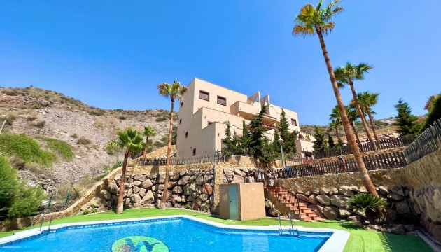 Resale - Apartment - Aguilas