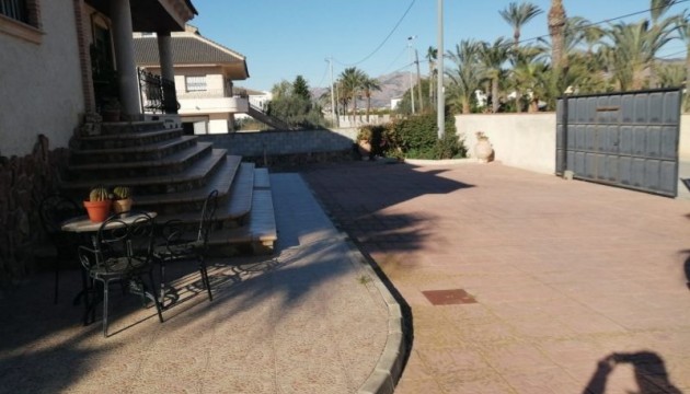 Reventa - Chalet Independiente - Orihuela