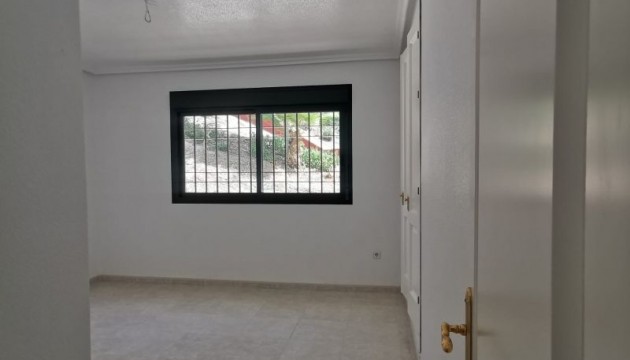 Resale - Apartment - Orihuela Costa