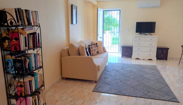 Resale - Semi Detached Villa - Guardamar del Segura - El Raso