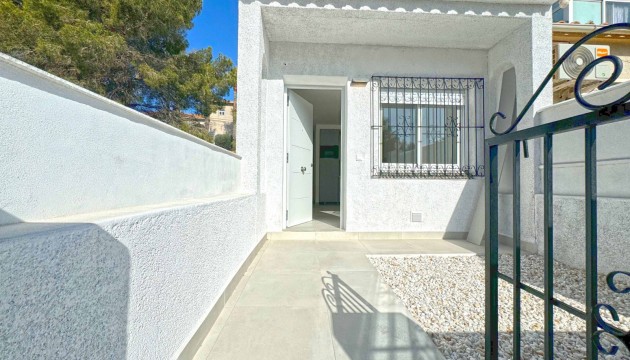 Перепродажа - House - Orihuela Costa - Villamartín