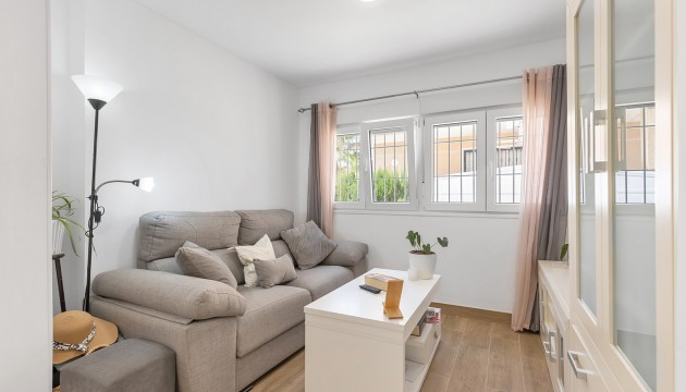 Перепродажа - Квартира - Orihuela Costa - La Zenia