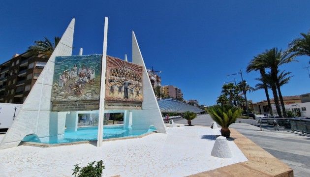 Neue Gebäude - Apartment - Torrevieja - Playa de los Locos