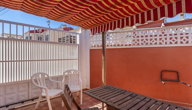 Resale - Bungalow - Torrevieja - La Siesta - El Salado -  Torreta