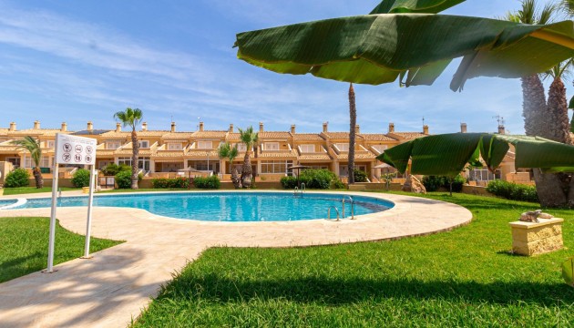 Перепродажа - Таунхаус - Torrevieja - Punta Prima