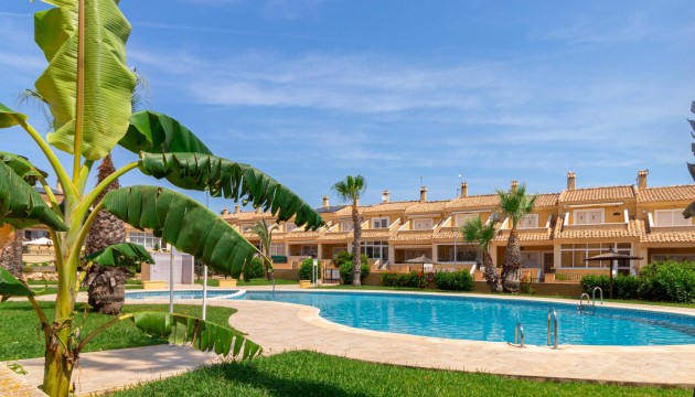 Перепродажа - Таунхаус - Torrevieja - Punta Prima