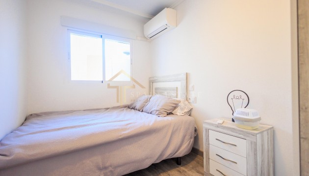 Resale - Apartment - Torrevieja - El Acequión - Los Náufragos