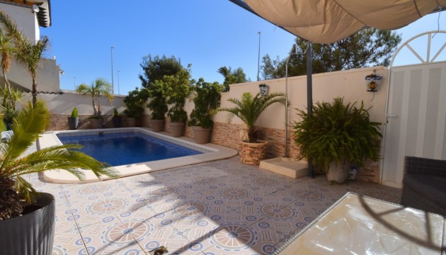 Wiederverkauf - Detached Villa - Orihuela - La Zenia