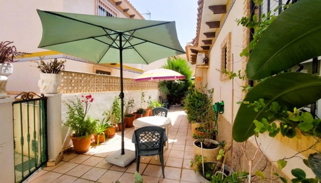 Resale - Semi Detached Villa - Torrevieja - Las calas