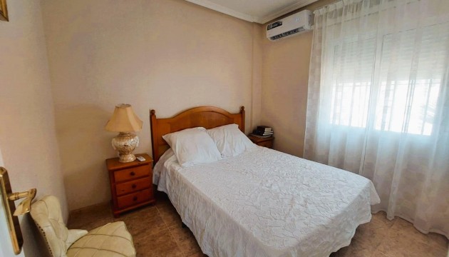 Resale - Semi Detached Villa - Torrevieja - Las calas